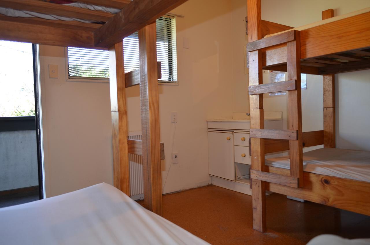 Bell Lodge Motel & Backpackers Hostel Tauranga Exterior foto